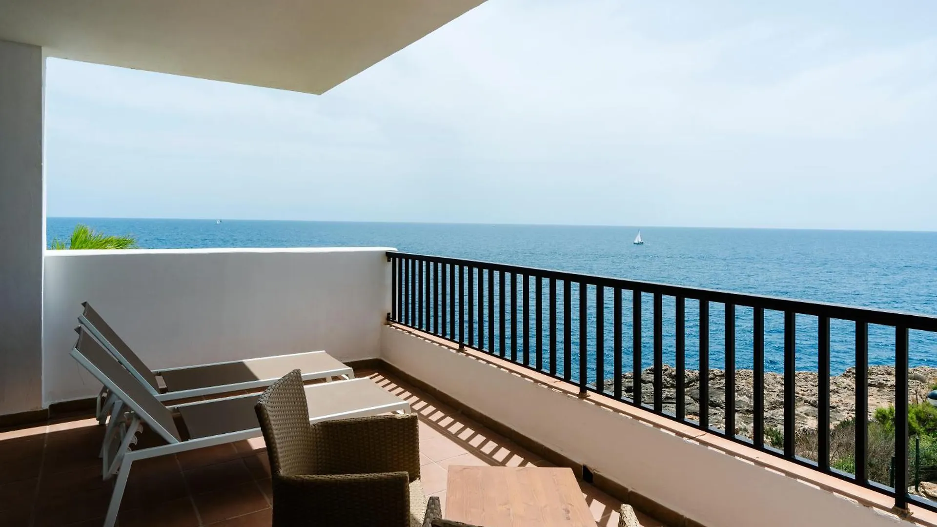 Alua Suites Las Rocas Cala d'Or  Hotel Cala d'Or (Mallorca)