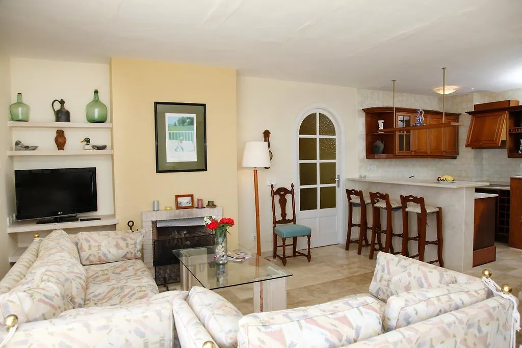 **** Szálloda Alua Suites Las Rocas Cala D´Or Spanyolország