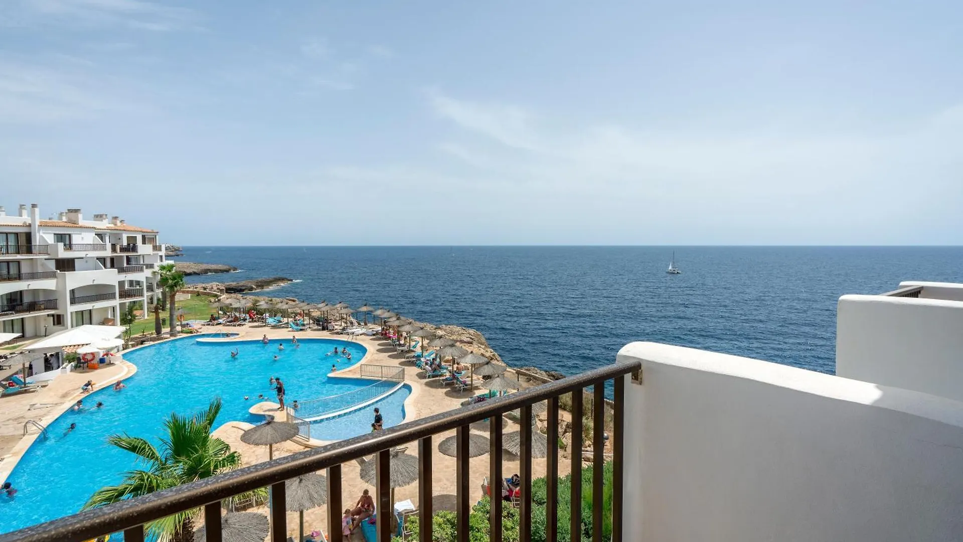 Alua Suites Las Rocas Cala D´Or 4*,  إسبانيا